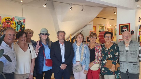 Mr Patrick Martinelli Le maire de Pierrefeu son équipe